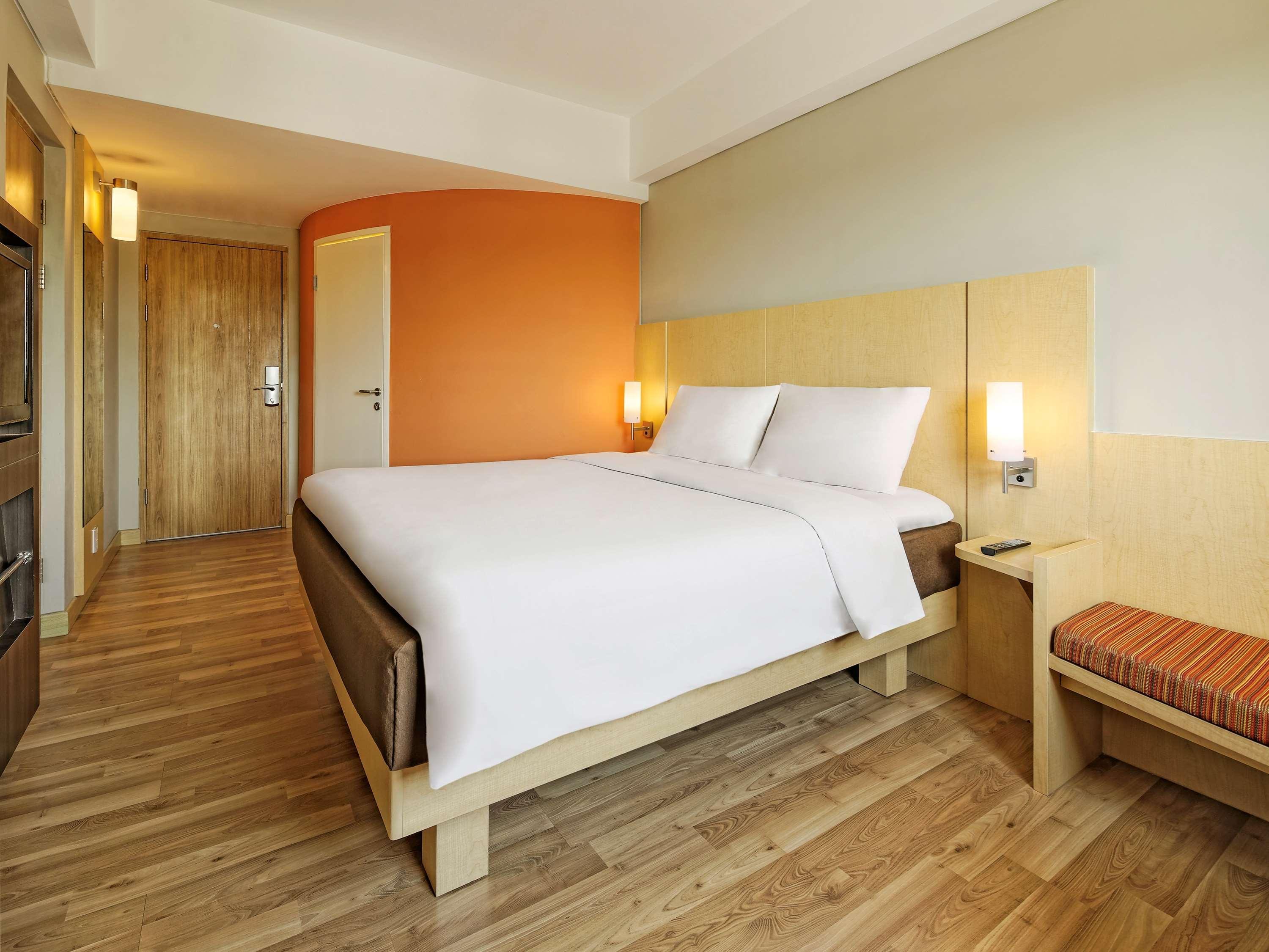 Hotel Ibis Padang Exterior foto