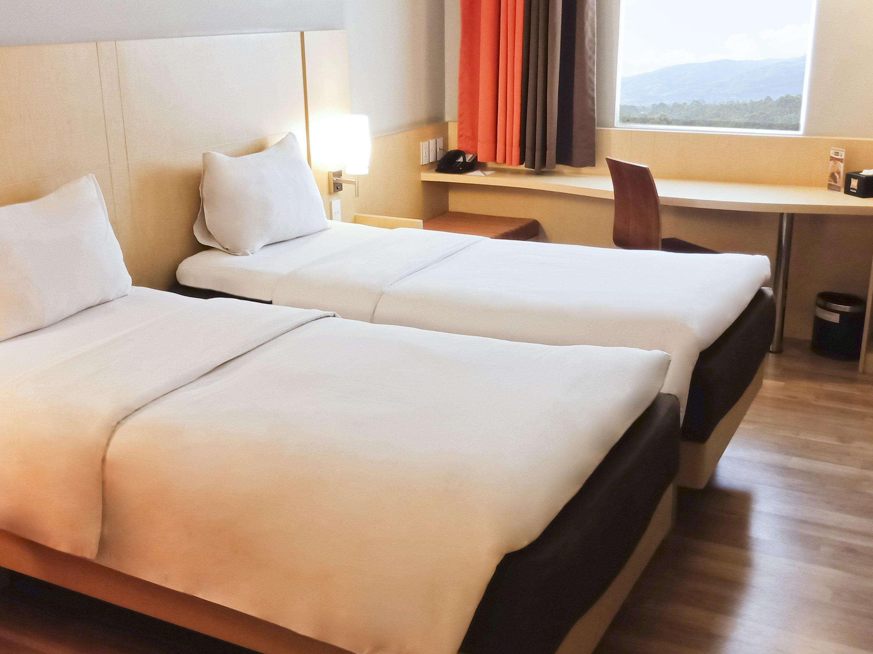 Hotel Ibis Padang Exterior foto