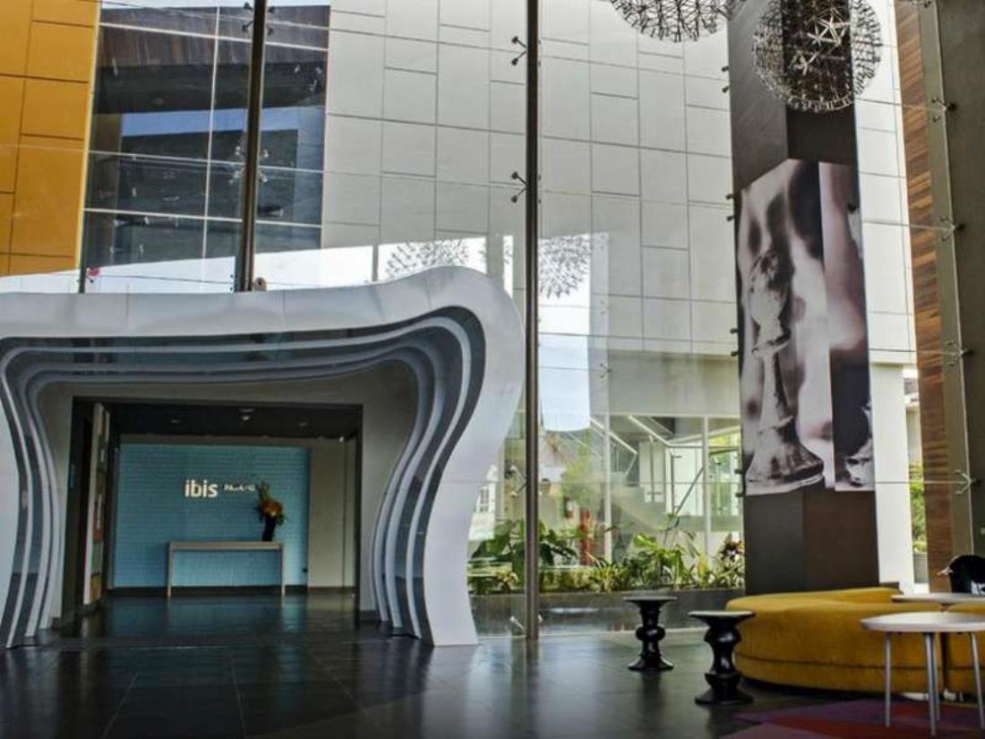 Hotel Ibis Padang Exterior foto